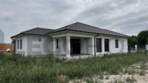 kulcsrakész ház Cegléd 2025.06.17.